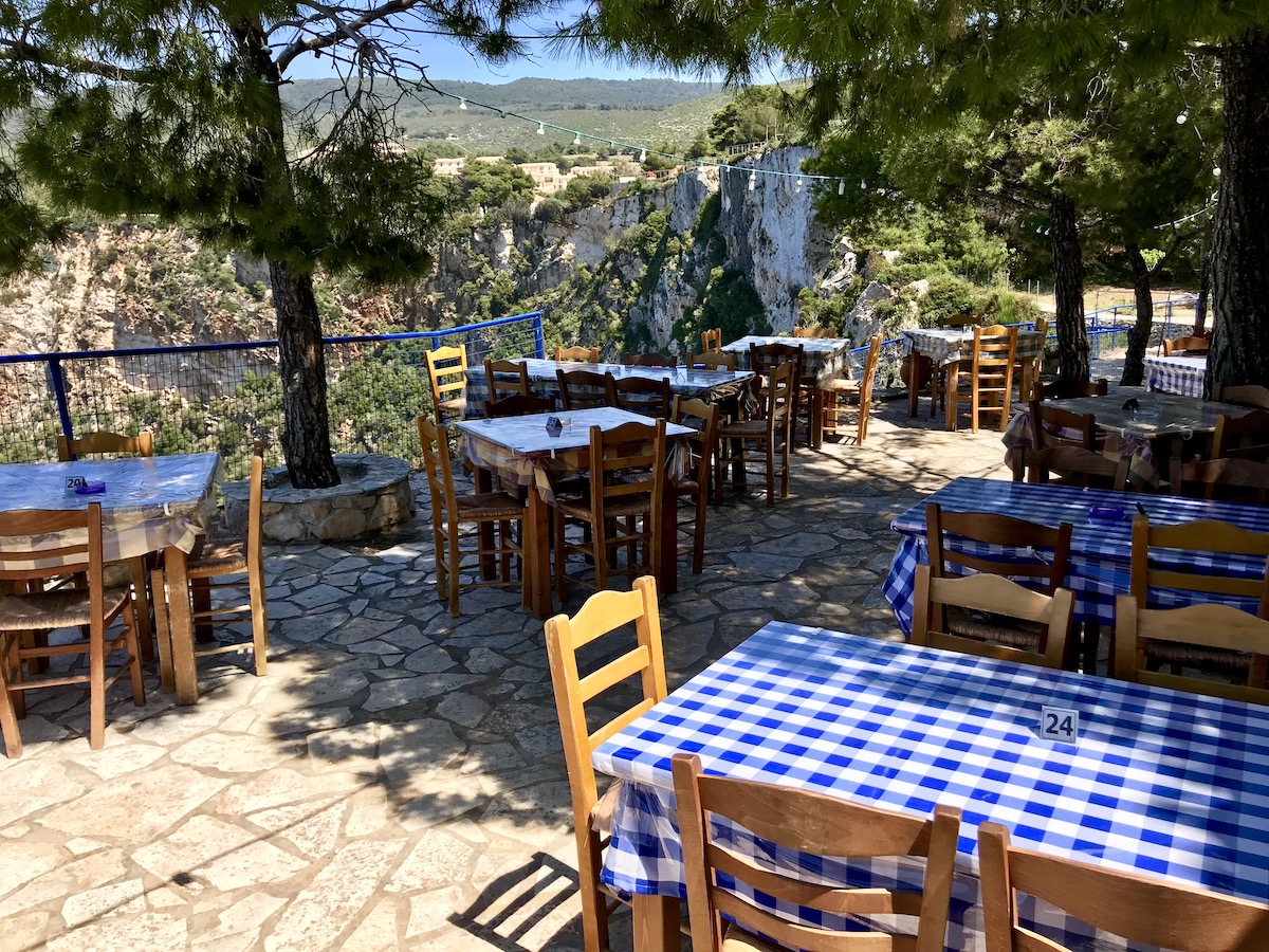 Terras in Zakynthos taverne